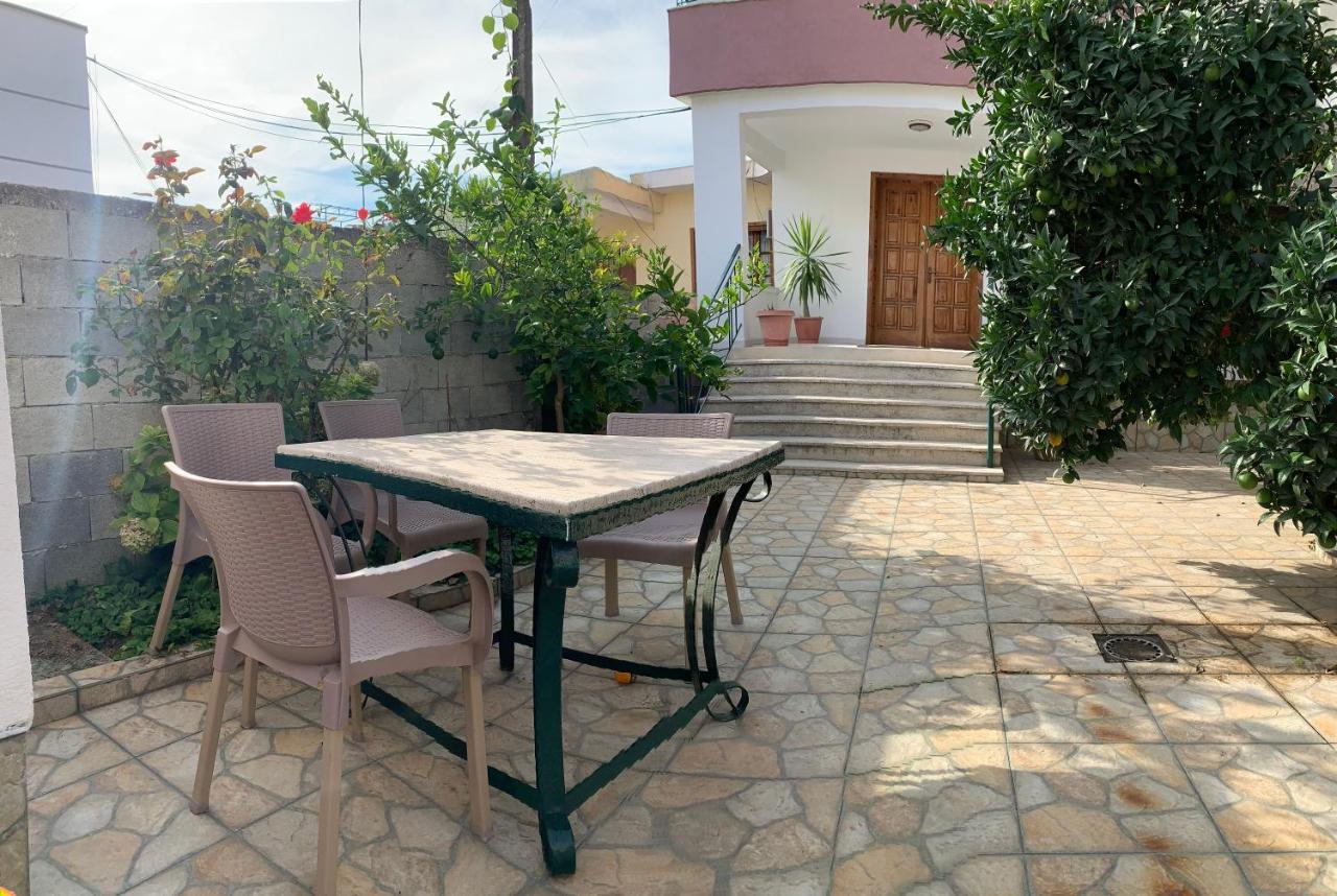 Shtepi Me Qera Fier Villa Exteriör bild